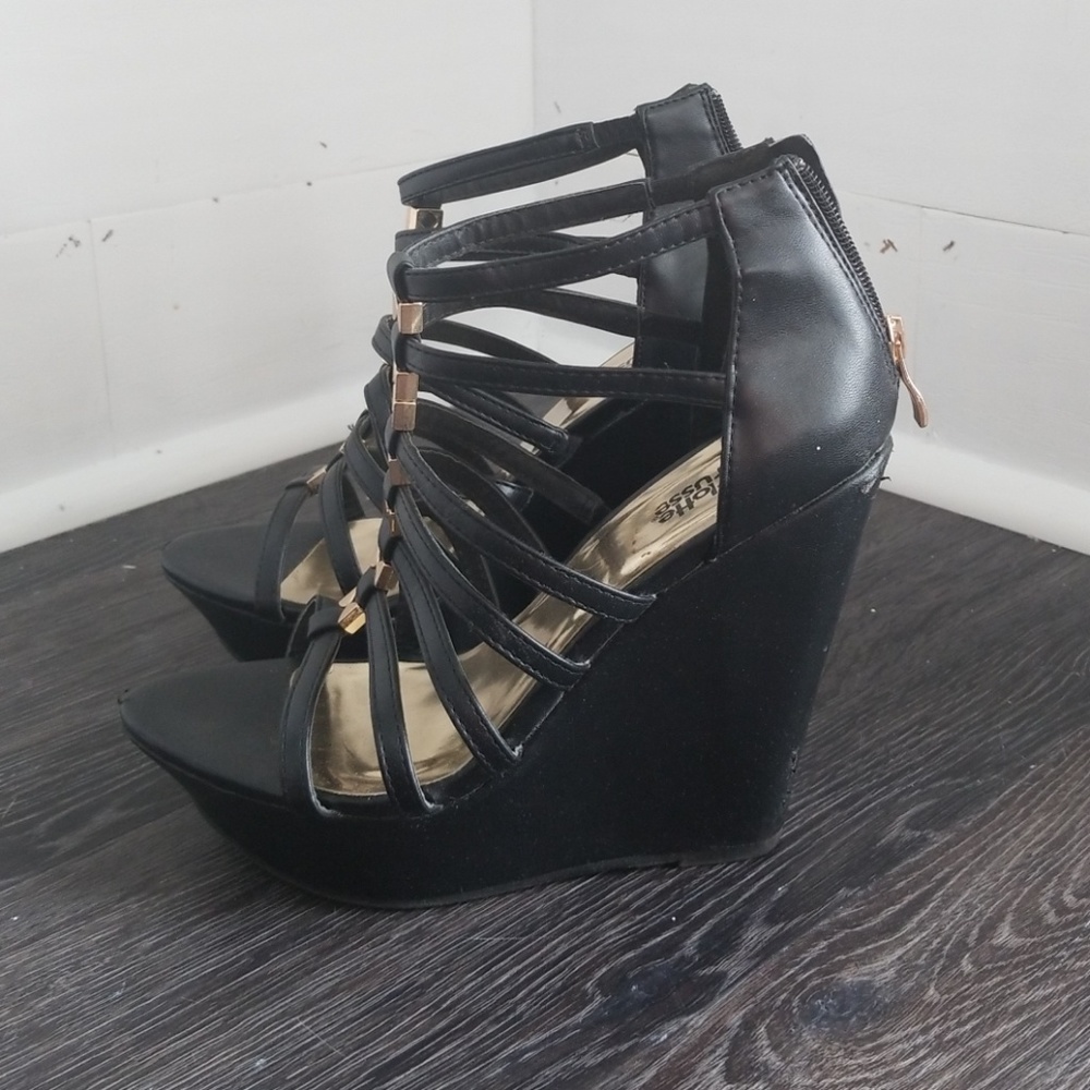 wedged sandals